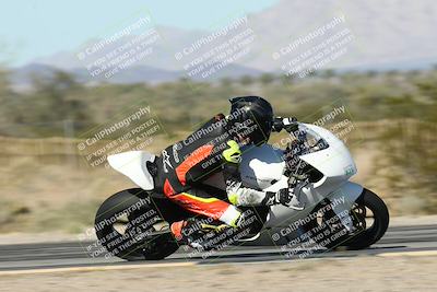 media/Dec-04-2025-Racers Edge (Thu) [[5ebc9f124d]]/3-B Group/5-Session 2 Turn 2 inside Speed Pans/